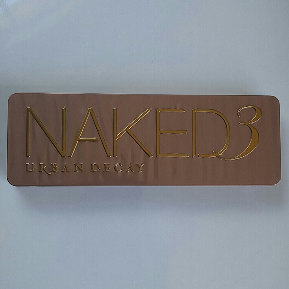 UD NAKED 3 (EUC)